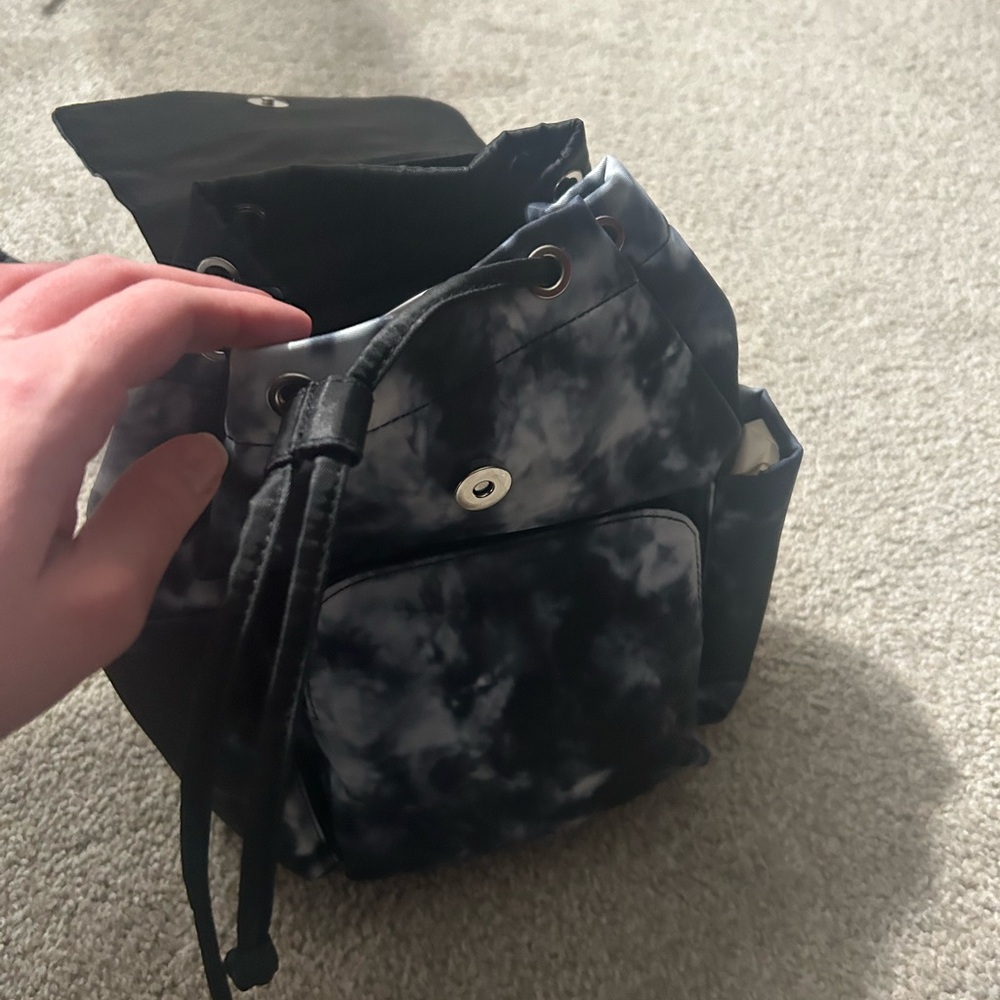Claire’s Drawstring Backpack NWT - Picture 3 of 5